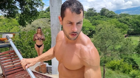 Pool boy services the wife's insatiable lust with sloppy deepthroat.