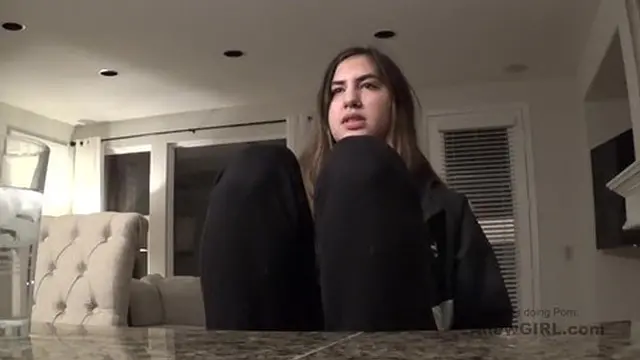 Brunette Neighbor Shows Off in Homegrown Tryout