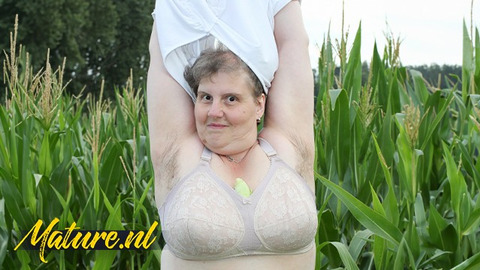 Hairy Mature BBW Tina Explores Her Plump-assets in a Corn Field