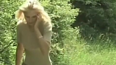 'Smutty Lesbians Engage In Intense Vaginal Exploration Al fresco'