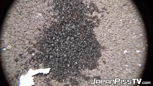 Hot Asian in knee socks races to a private🤫 spot for a quick pee