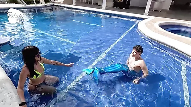 A scorned Latina hooks up with a merman &mdash;  seduces him &mdash;  and makes him hers for good