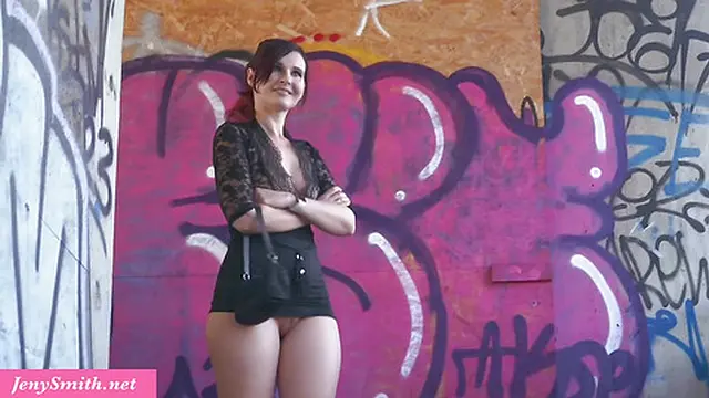 Jeny Smith exposing her ass🍑 and clit outside