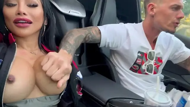 Pick Up My Huge Dick🍆 In My Pussy🌮️!